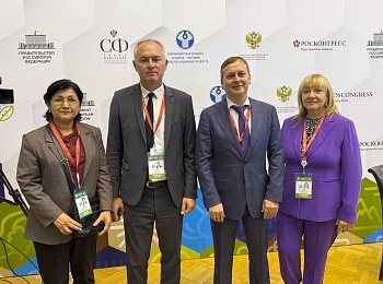  Вода объединяет: глава Росводресурсов принял участие в деловой программе XI Невского международного экологического конгресса 