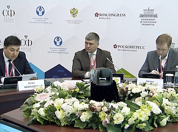  Вода объединяет: глава Росводресурсов принял участие в деловой программе XI Невского международного экологического конгресса 